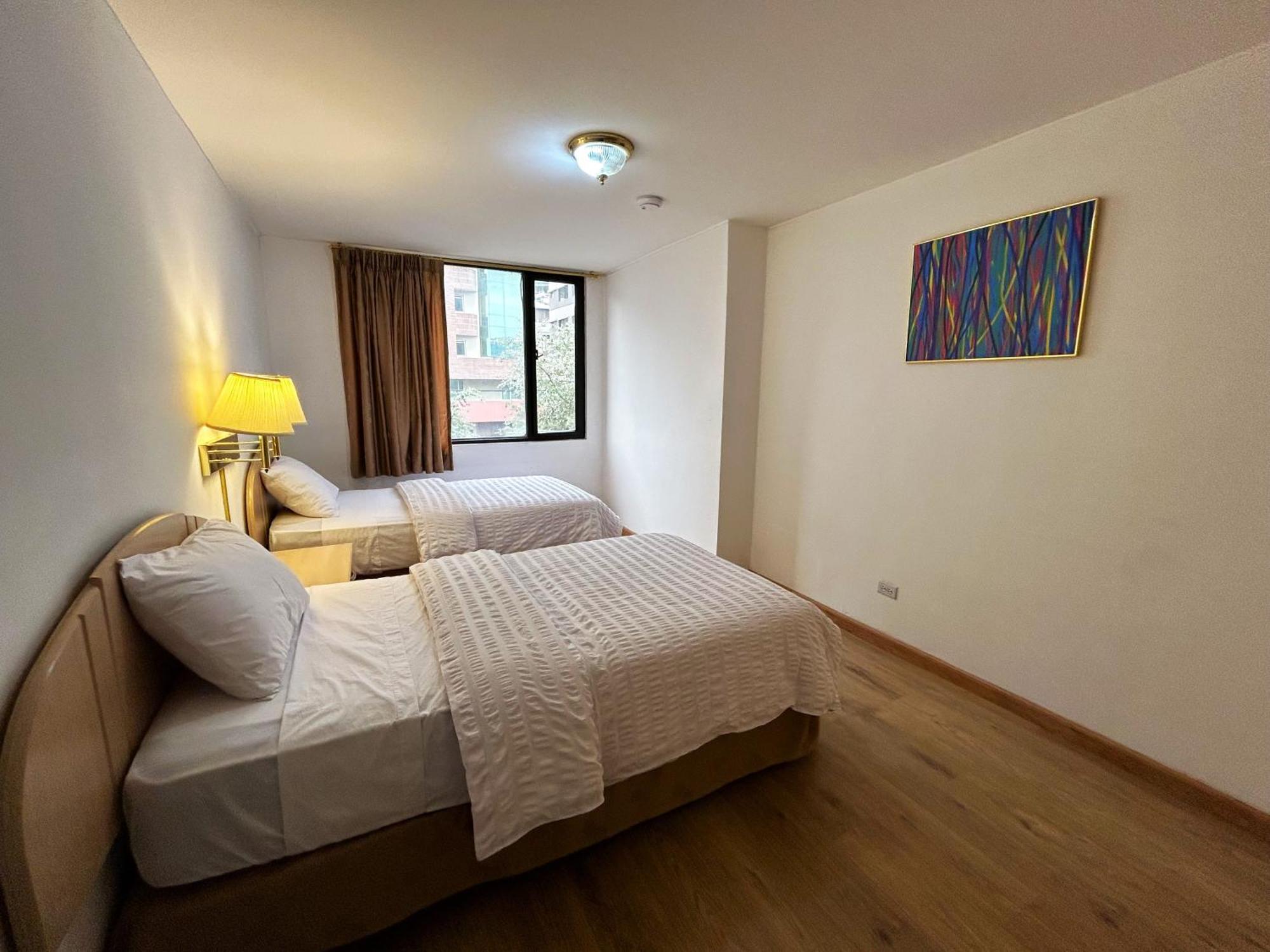 Stanford Suites Hotel Quito Zimmer foto